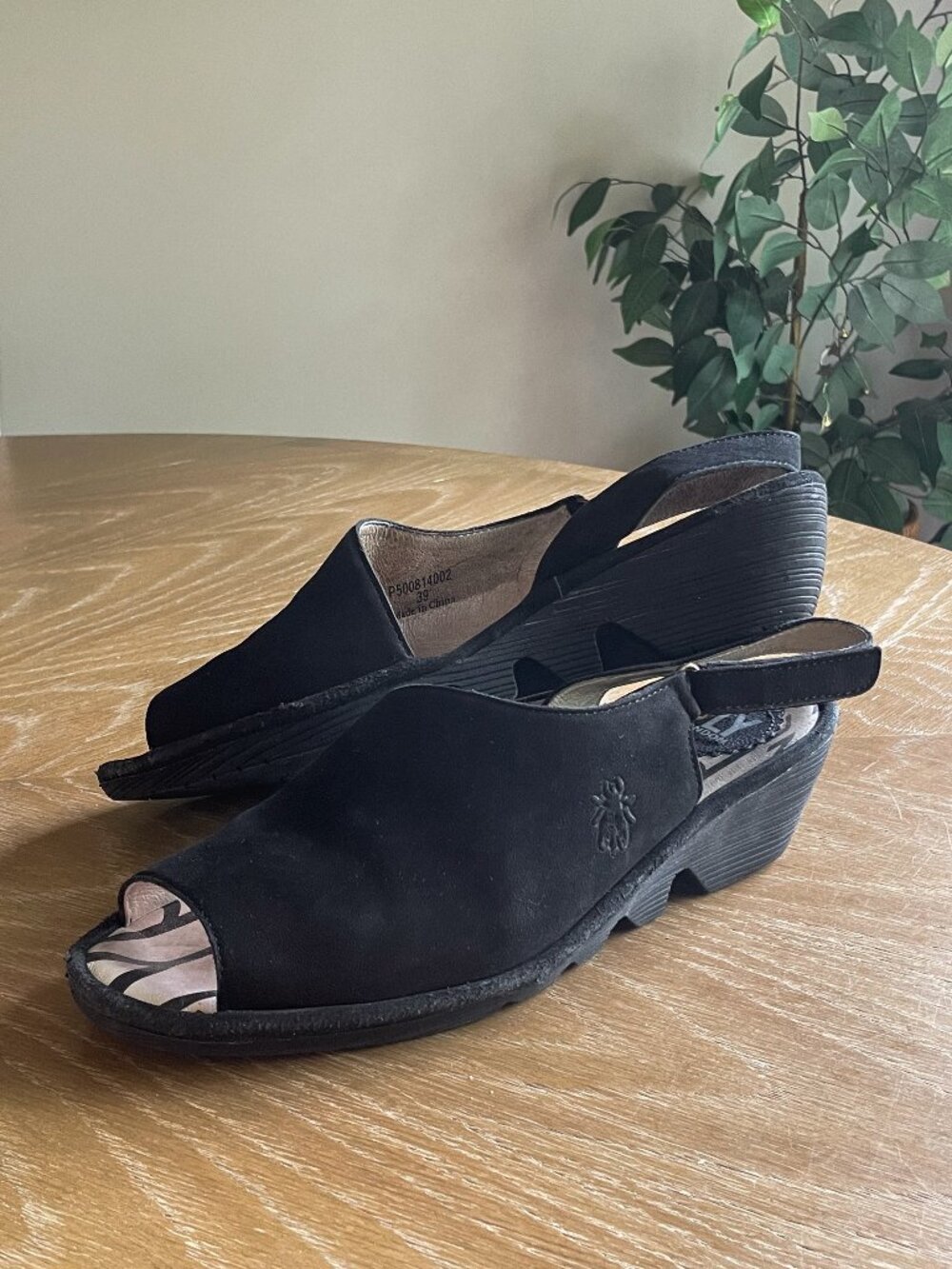 Fly London Palp Shoe Sandal Womens US 8-8.5 EU 39 Black Low Wedge